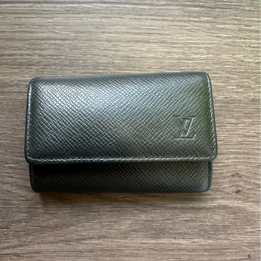 Black Louis Vuitton 6 Key Holder